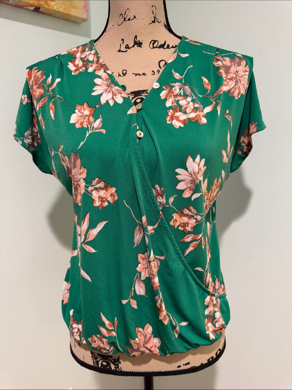 Beacon Apparel size small Floral Wrap-Front Green Women's Top